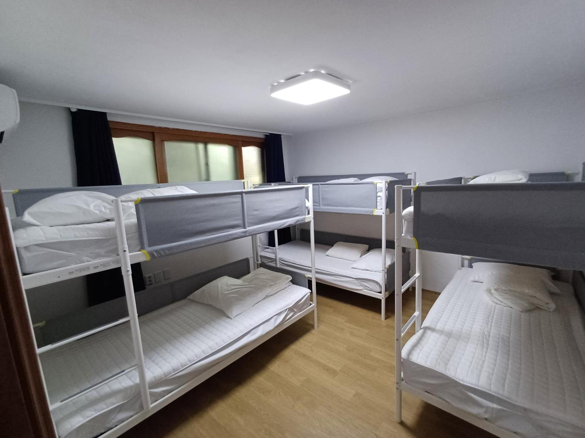 Ocean'S Guesthouse - Foreigners Only Seoul Bagian luar foto